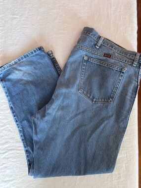 Men’s Vintage Rustler 100% Cotton Straight Leg Medium Wash Jeans 46x30